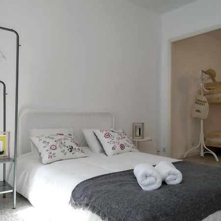 Apt Slow City Hostel Понтеведра Екстер'єр фото