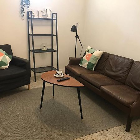 Apt Slow City Hostel Понтеведра Екстер'єр фото